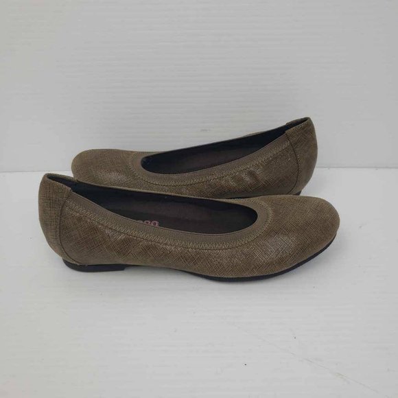 Munro American Womens Ashlie Ballet Flats Shoes Beige Leather Stretch 6.5 M New - Picture 8 of 15